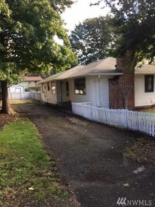 13318 20th Ave NE, Seattle, WA, 98125
