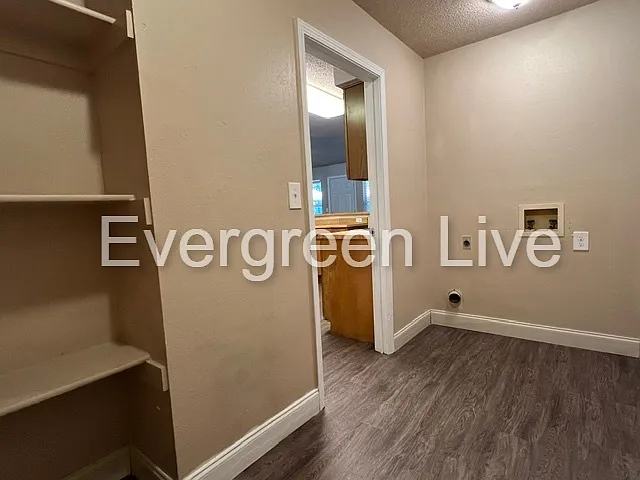 117 Willow Gardens Ct — Photo 17