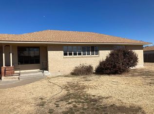 810 Charles Ave, Panhandle, TX 79068