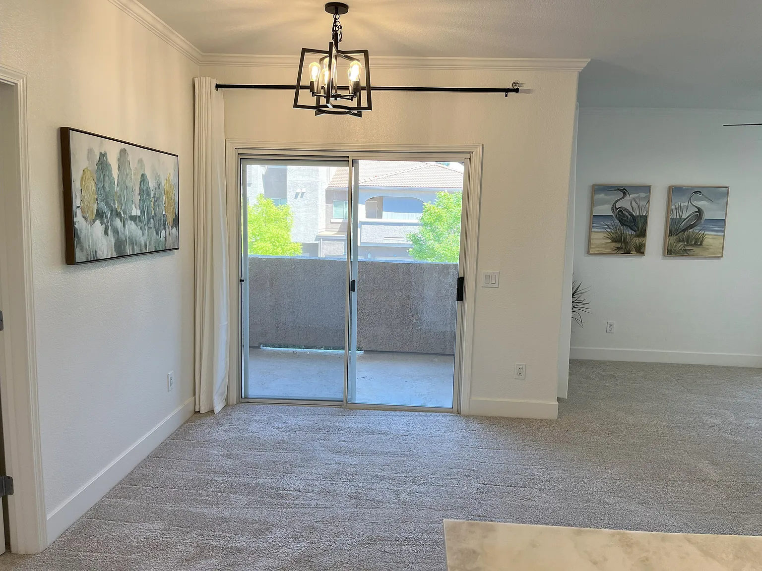 2 bed, 1057 sqft, $2,095 — Photo 2