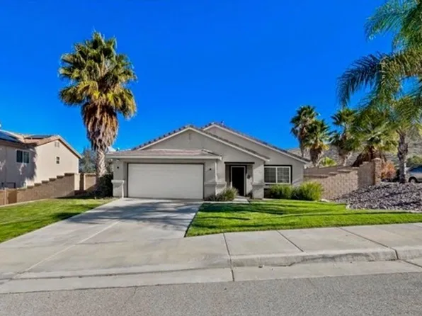 27884 Maywood Bend Dr, Sun City, CA 92585