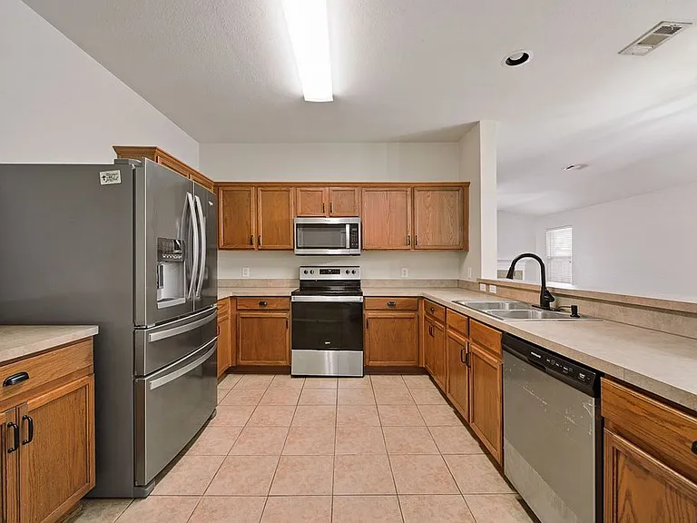 8420 Silverbell Ln — Photo 11