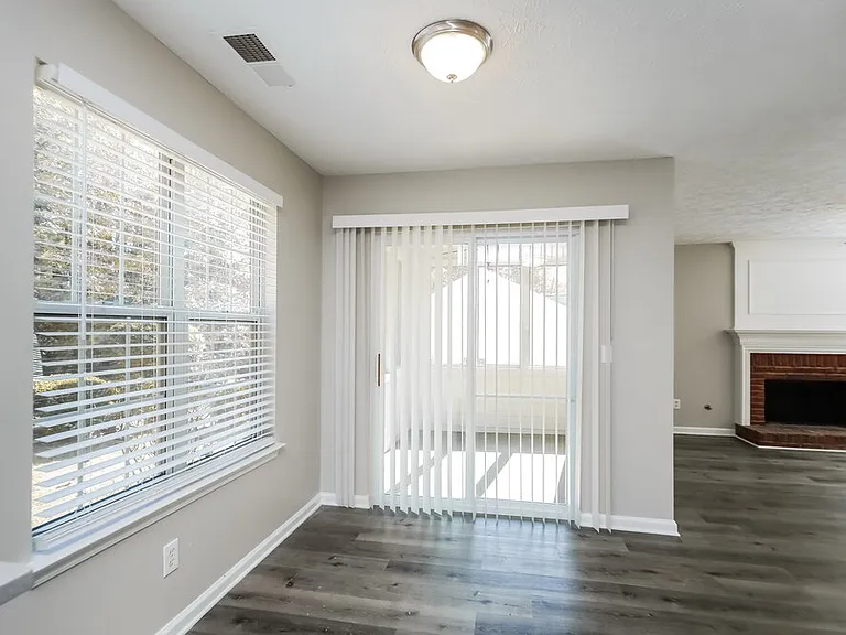 7205 Bridgeport Ct — Photo 5