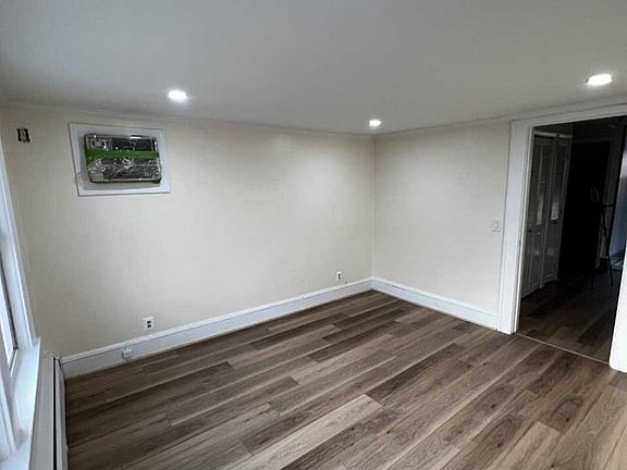 5th image of 8 Franklin St Floor 2