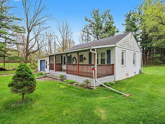 2nd image of 4922 Paradise Rd W