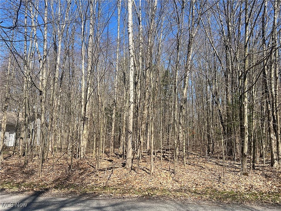 2nd image of 2107 N Park Ln