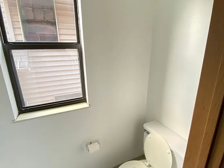 1522 Indianola Ave — Photo 30