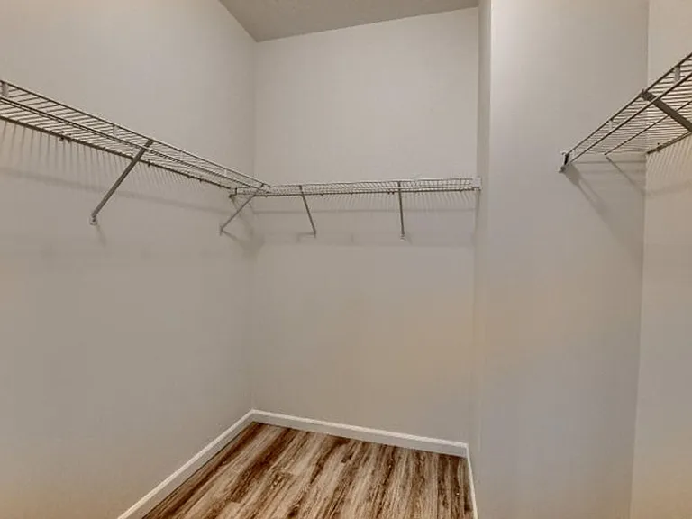 1225 E Magnolia Cir — Photo 11