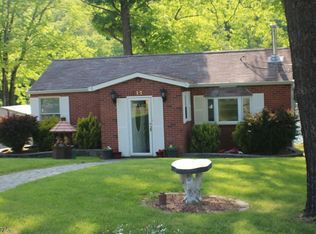 12 E Shore Trl, Stockholm, NJ
