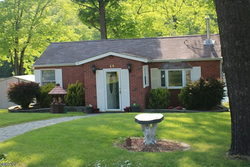 12 E Shore Trl photo 1