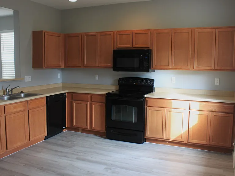 7479 Countryside Grv — Photo 4