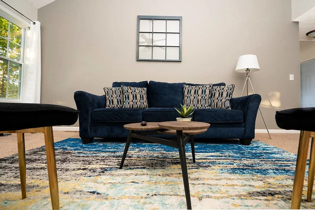 3 bed, $3,659 — Photo 2