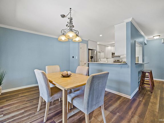 5th image of 935 Elderberry Cir Unit 111