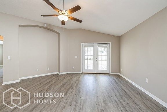3rd image of 1600 Christine Ct