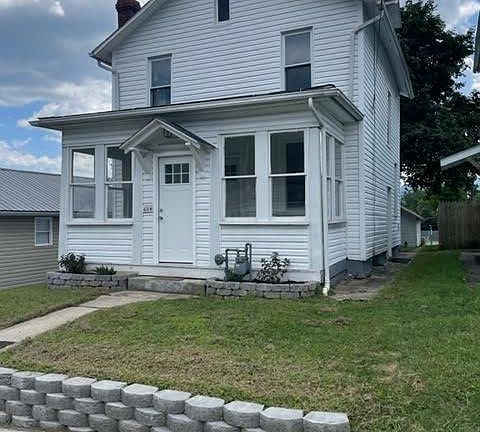 2nd image of 604 W 5th St