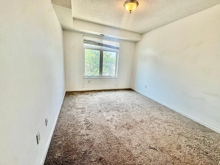 619 8th St SE #309 — Photo 19