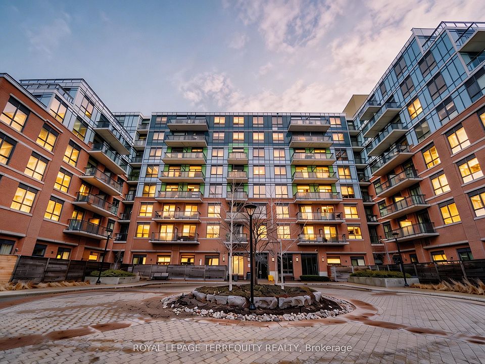 1st image of 11611 Yonge St #728