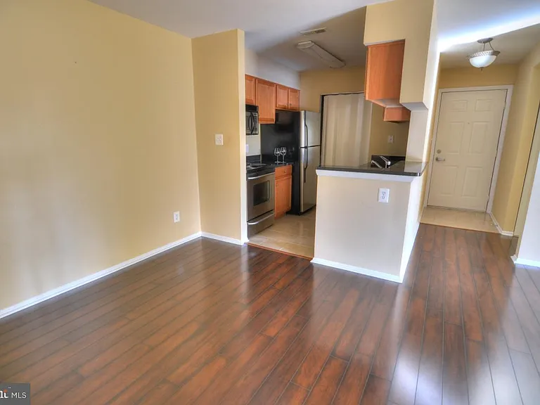 1793 Jonathan Way #L — Photo 8