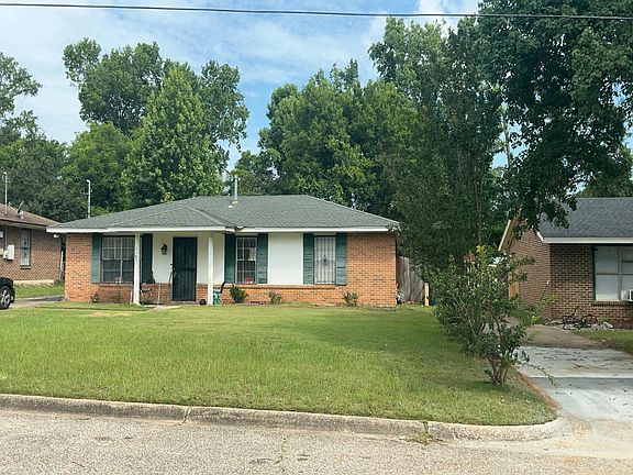 2nd image of 1105 Oakbrook Dr