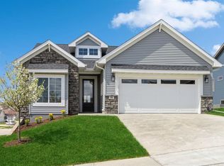 50 Pinnacle Ln, Tiffin, IA 52340
