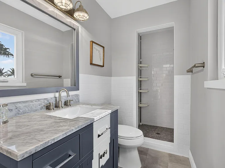 338 Hunter St — Photo 30