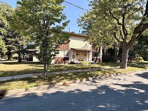 2nd image of 216-218 WESTON AVENUE