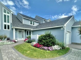 9 Fairway Dr, Buzzards Bay, MA 02360