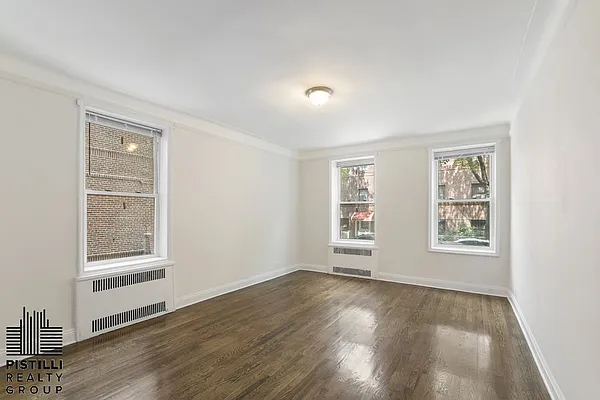 Rented by Pistilli Realty Group | media 21