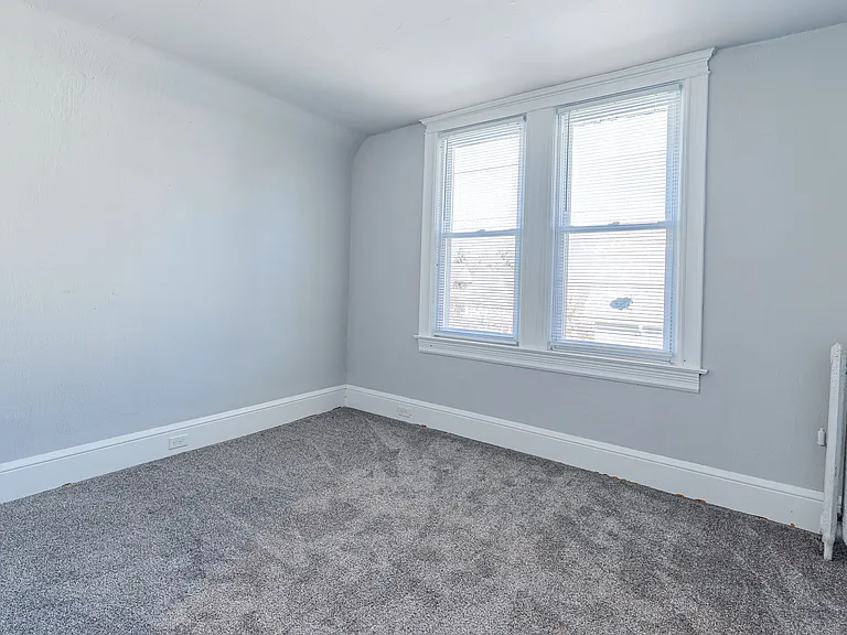 802 Quincy Ave — Photo 48