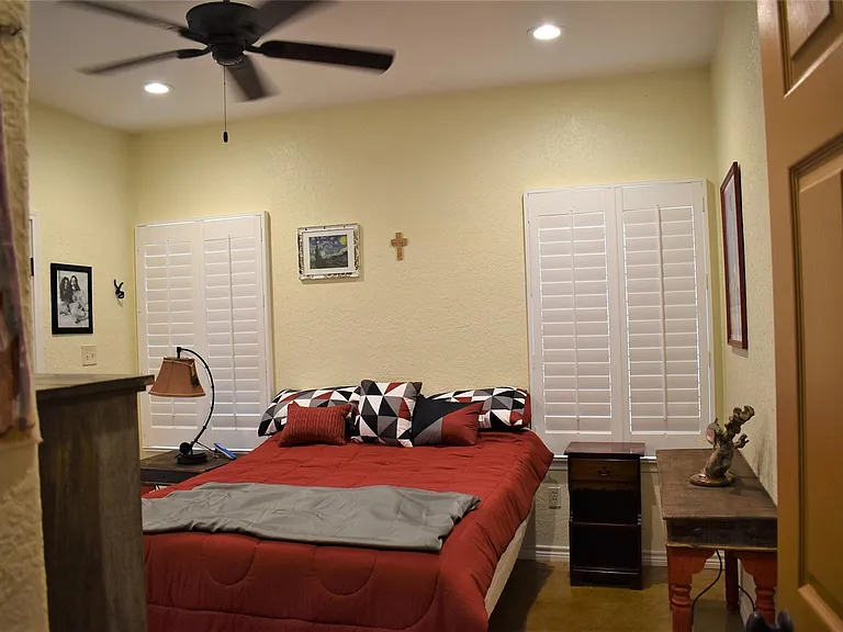 412 Pecan St — Photo 27