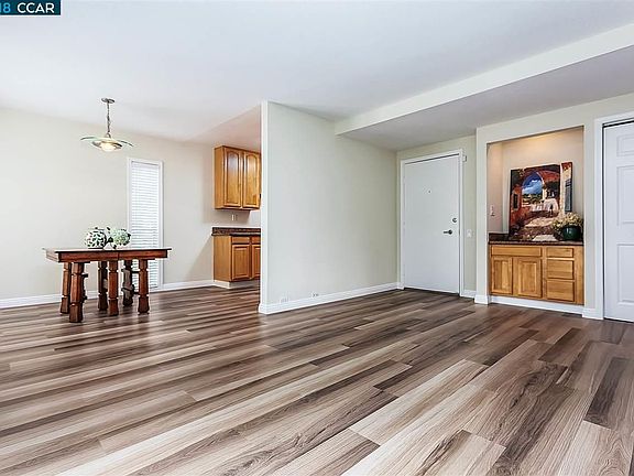 5th image of 185 Sierra Dr APT 107