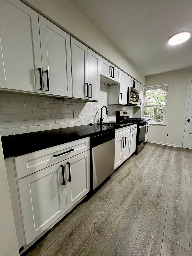 Fully Renovated 3-Bedroom Townhome in West Philadelphia! Available Early July! — Photo 4