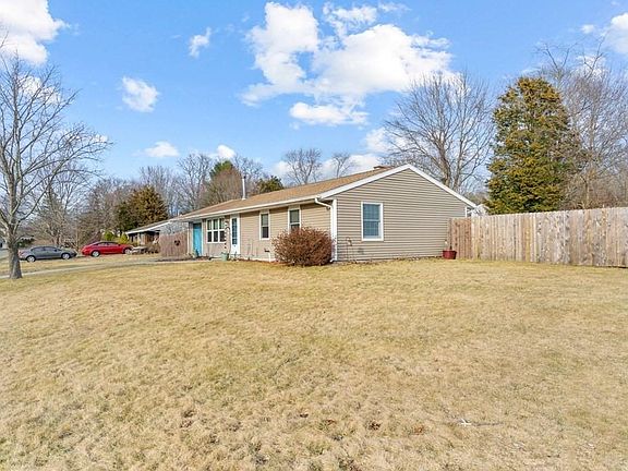4th image of 124 Mount Fair Cir