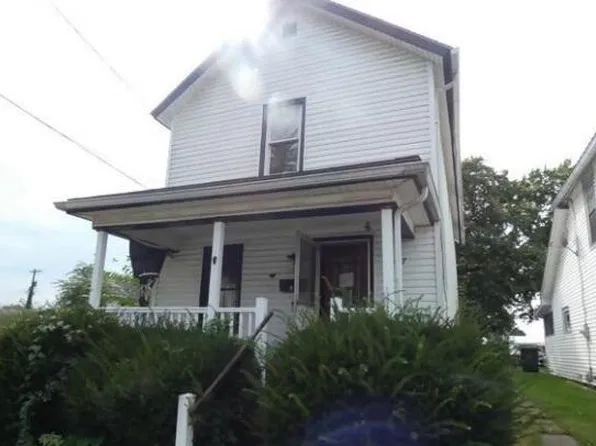 327 S 8th St, Coshocton, OH 43812