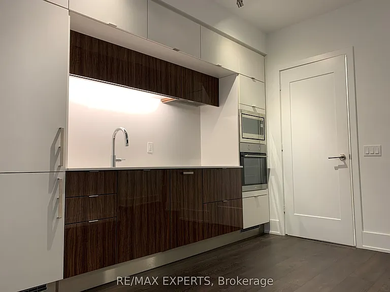 10 York St #3613 — Photo 12