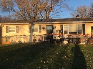 61 Weis Ave, Ballwin, MO 63011