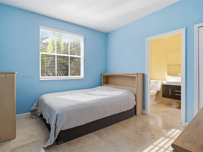16781 SW 38th St — Photo 40