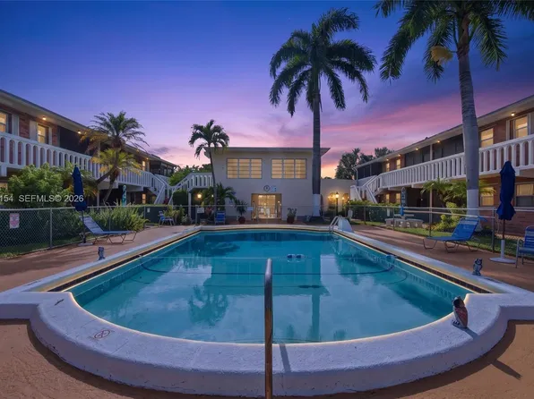 160 NE 8th Ave APT 1A, Hallandale, FL 33009