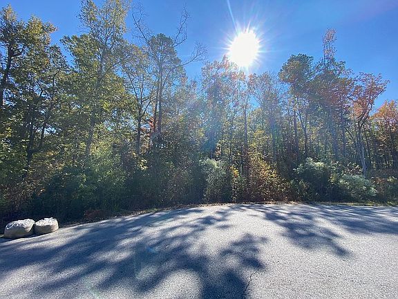 2nd image of 17801 Oak Creek Pl