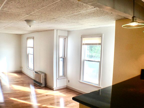 4th image of 45 Grand St APT 3