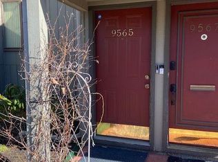 9565 Harbour Cove Ct, Ypsilanti, MI 48197