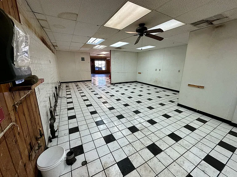 Market Village Apartments - In the Heart of White Oak — Photo 19