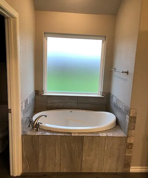 451 Silverton Dr — Photo 3