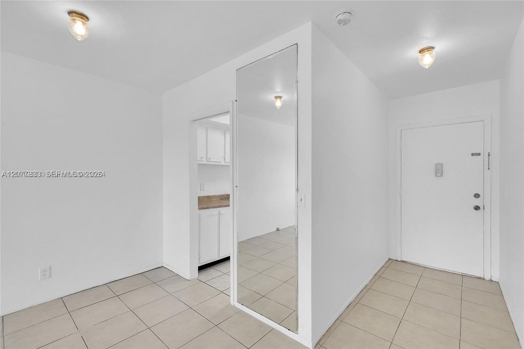 1050 E Sample Rd APT 309, photo 4