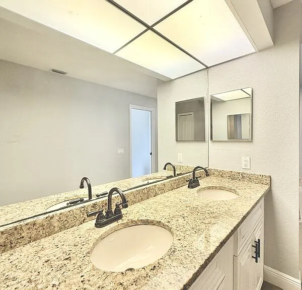 22148 Lockport Ave — Photo 62