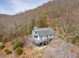 199 Fox Trot Dr SW, Meadows Of Dan, VA 24120