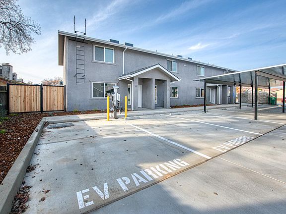 4th image of 5242 E Liberty Avenue