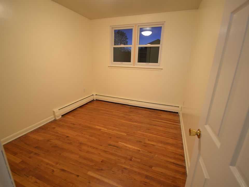 Large Bedroom