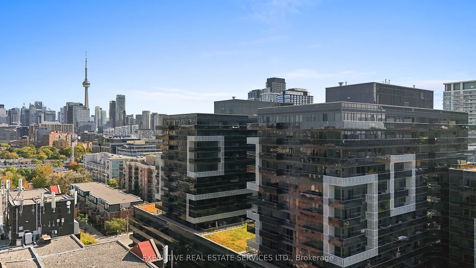 1030 King St W #721 photo 1