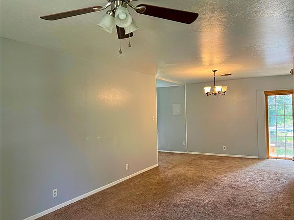 4th image of 1407 Ruidosa Dr